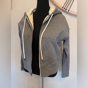 Cabi Apres Ski Hoodie Cropped Sweatshirt